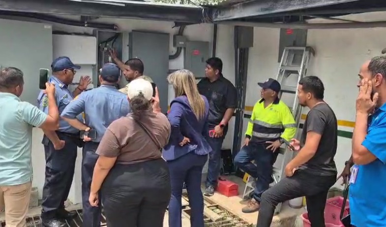 Cortocircuito deja sin servicios al centro de salud de Feuillet 