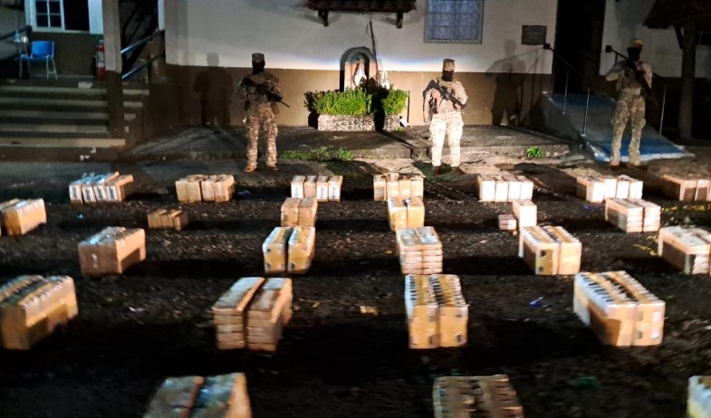 Incauta 1.096 paquetes de droga en Punta Burica 
