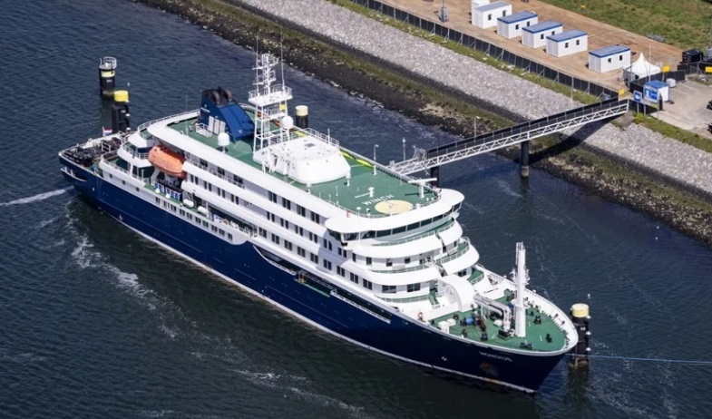 El Hondius, el crucero afectado por hantavirus, llega al puerto de Róterdam para su desinfección 