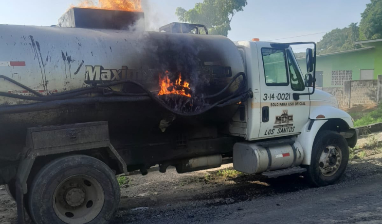 Funcionario del MOP resulta herido tras incendiarse camión que transportaba alquitrán en La Chorrera 