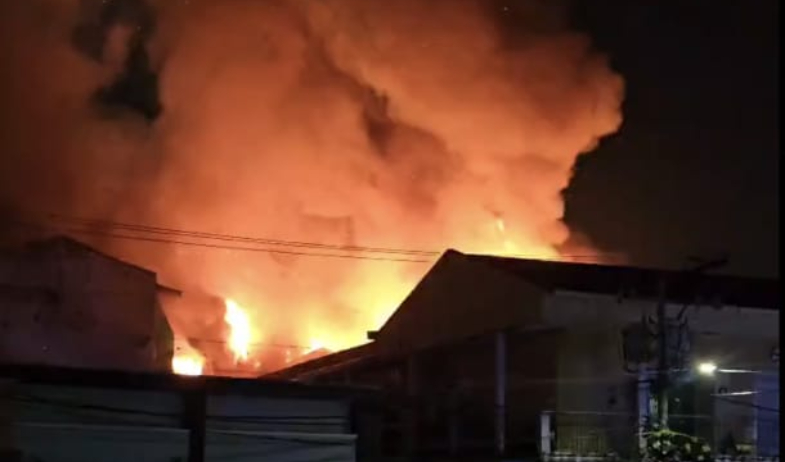79 personas afectadas tras incendio en vivienda del Casco Antiguo 