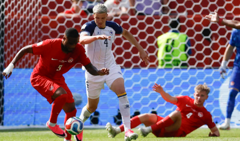 1-1. Canadá empata con Bosnia y Herzegovina en el primer partido de un Mundial en su casa 