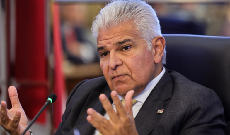 Presidente de Panamá dice que sistema carcelario 'colapsó' y se avanzará a 'modelos duros' 