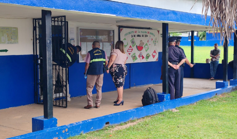 Delincuentes hurtan dinero causan daños en el IPT de Capira 