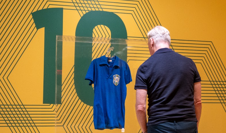 Camiseta que Pelé usó en final del Mundial de 1958 se subasta por 4,9 millones de dólares 