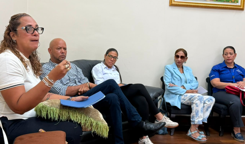 Impulsan proyecto para brindar atención integral a personas sin hogar en Colón 