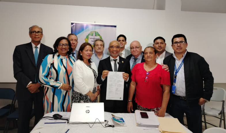 Proclaman al Dr. José Emilio Moreno como rector de la Universidad de Panamá  