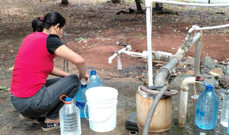 Sequía reduce producción de agua y obliga a reforzar distribución en Herrera 