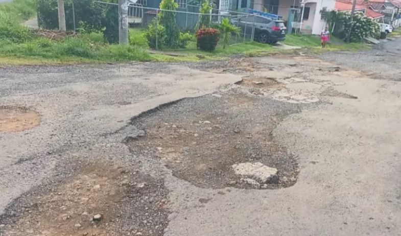 Vecinos de Villa Marina se unen para recuperar calles y áreas verdes 