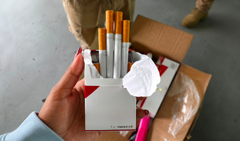 Retienen dos contenedores con cigarrillos valorados en más de $800 mil por presunto fraude marcario 