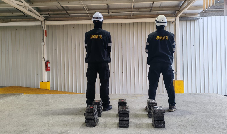 Incautan droga oculta en una grúa dentro de una terminal portuaria en Colón 