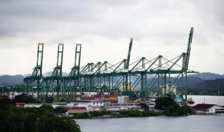El Canal de Panamá eleva a 33 los tránsitos diarios por la mejora en el régimen de lluvias 
