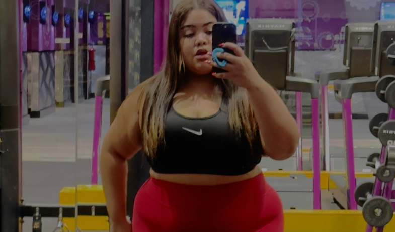 Shelsy lleva tres semanas en el gimnasio y confiesa por qué entrena a medianoche 