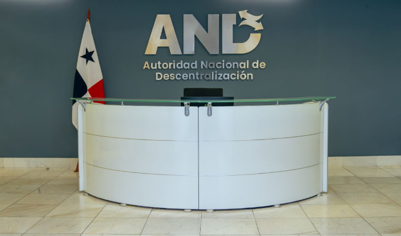 Con energía solar, internet y computadoras, AND impulsa proyecto piloto en juntas comunales 