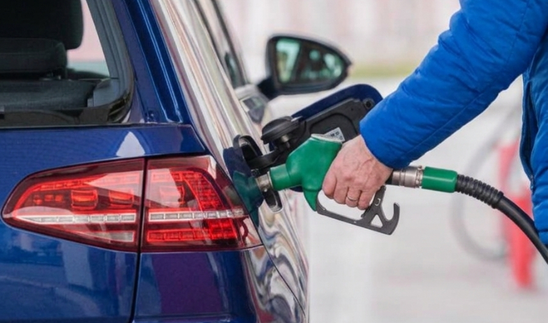Gasolina de 95 y 91 baja de precio, pero el diésel sube desde este viernes 