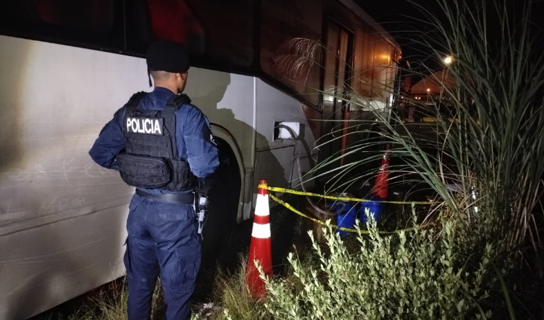 Dos aprehendidos por presunto robo de combustible de un autobús estatal en Albrook 