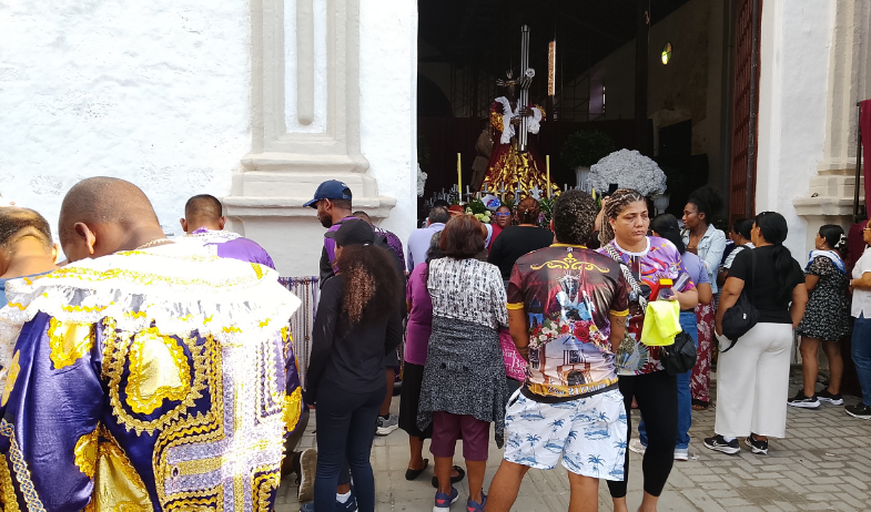 Feligreses llegan a Portobelo para venerar al Cristo Negro este 21 de octubre 
