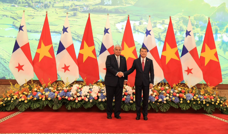 Asamblea de Vietnam promete facilitar los acuerdos de cooperación e inversión firmados con Panamá para hacerlos realidad   