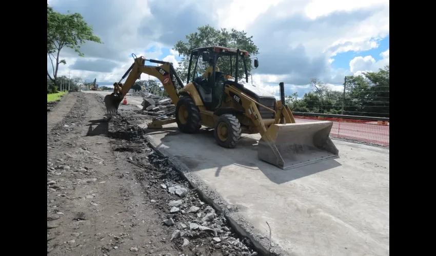 Este importante proyecto beneficia a nacionales y extranjeros que a diario conducen por esta vía del occidente chiricano.