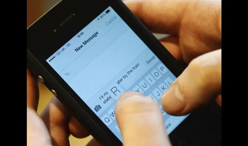 La aparición de las pantallas táctiles en infinidad de dispositivos, por ejemplo en los teléfonos inteligentes, han hecho que los usuarios desarrollen nuevas habilidades con los dedos/EFE