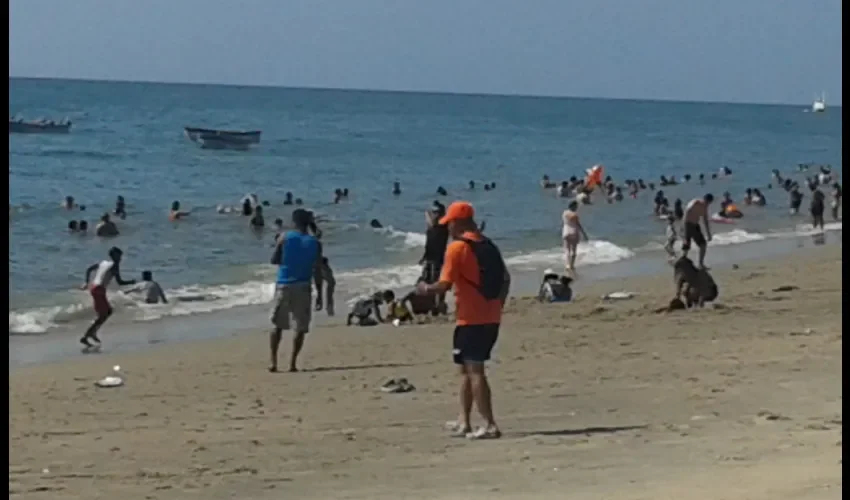 El decreto alcaldicio señala que en  caso de incumplimiento por parte de los usuarios de esta disposición, la Policía Nacional tomará las medidas necesarias para poner a disposición del Corregidor de Turno el vehículo a motor utilizado