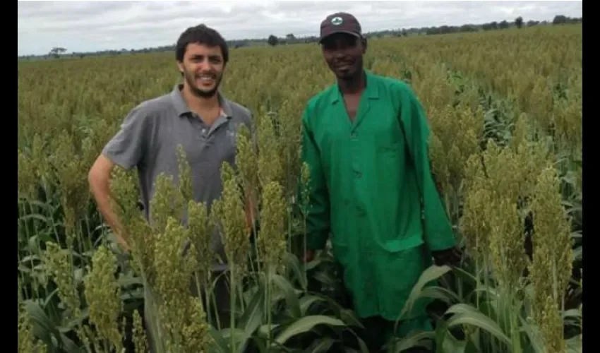 Santiago López Menéndez (izqda.)