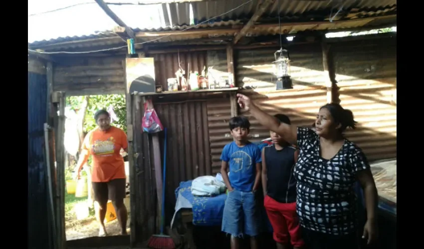 Perdieron el techo de su casa. / Foto: M. Vásquez