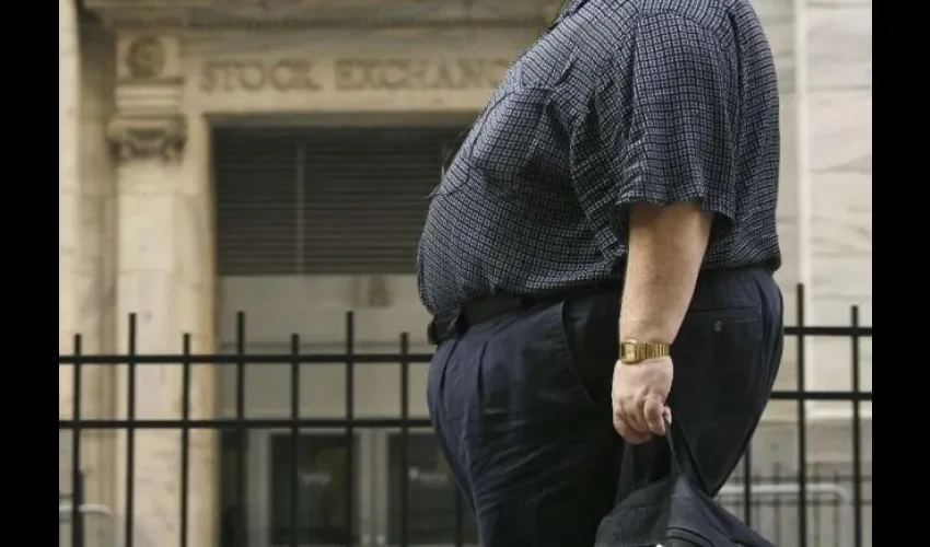 Reducir la flora intestinal puede combatir la obesidad, según un estudio