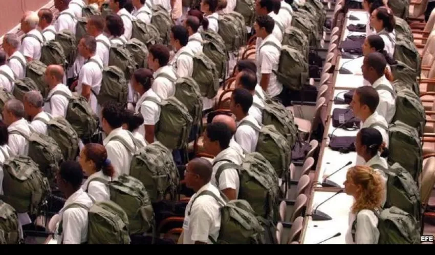 Médicos cubanos