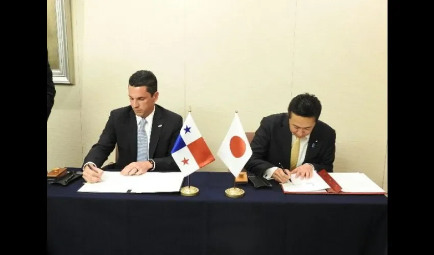 Panamá y Japón 
