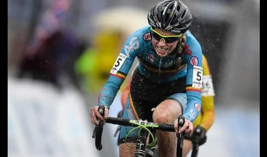  Femke Van den Driessche