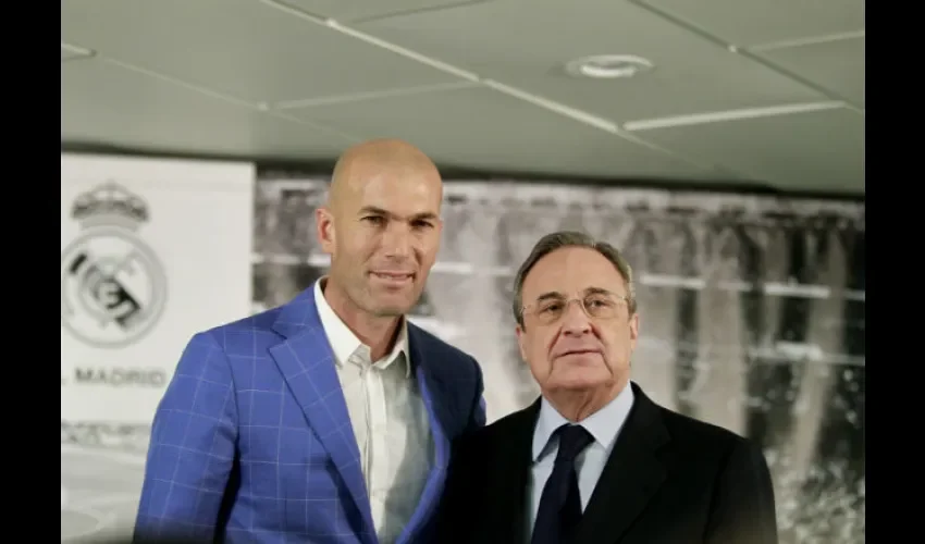  Florentino Pérez y  Zinedine Zidane