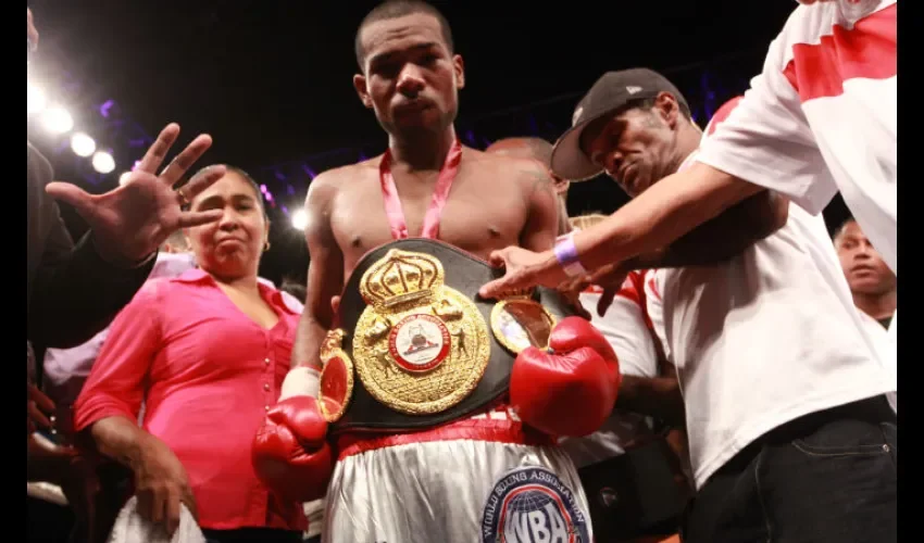 Jezreel Corrales