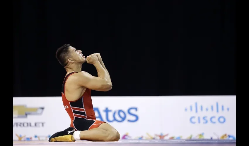 El panameño Alvis Almendra se mantiene entrenando en Colorado, Estados Unidos, para su siguiente compromiso que será el 25 de febrero. AP