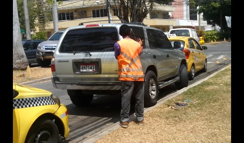 Hay gente que se queja de robos.