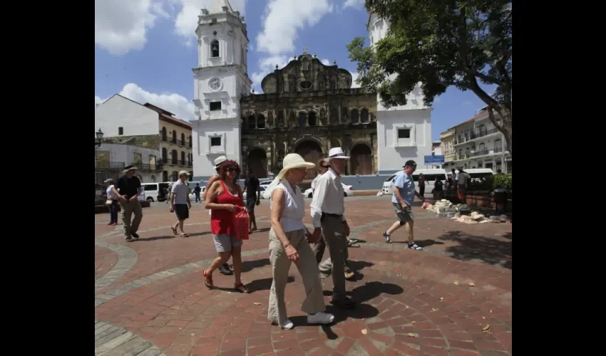 Desde el parque Santa Ana hasta los predios de la sede del Ministerio de Gobierno, en horario de seis de la mañana a seis de la tarde,  se puede transitar a pie por toda la ruta.