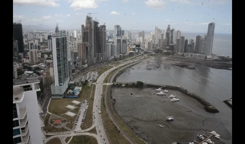 Las fumigaciones se han intensificado en sitios propensos al brote.  Cortesía 