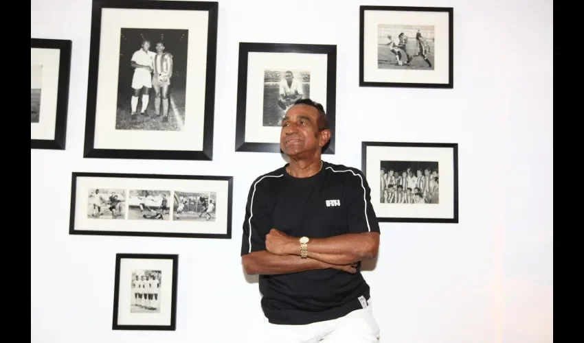 Luis Ernesto Cascarita Tapia fue el primer jugador panameño en anotar un gol en eliminatorias mundialistas.