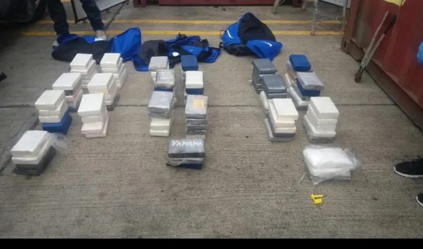 Decomisan 100 kilos de droga en puerto colonense