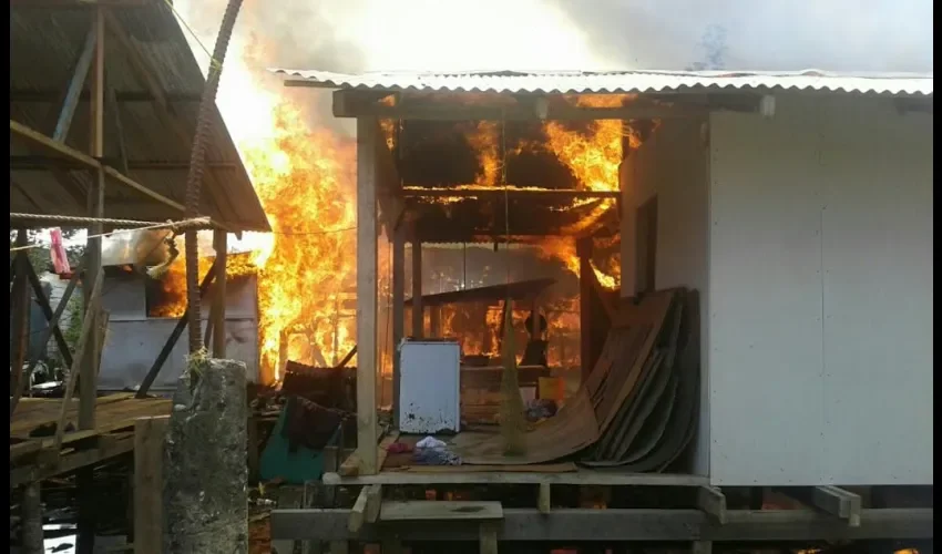 Incendio en Bocas del Toro