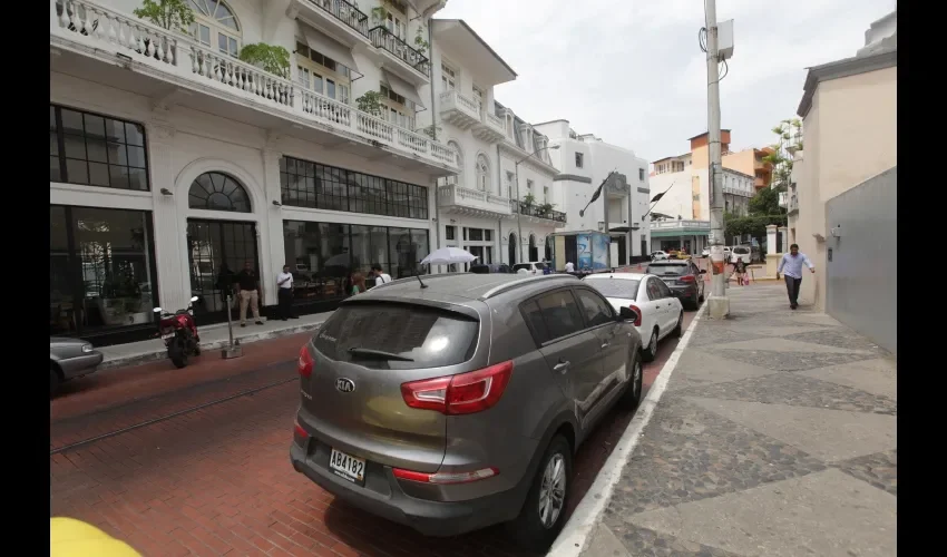 Desde las 10:30 a.m. hasta las 12:30 p.m. no se observó a ningún bien cuidao en el Casco Antiguo. FOTO: ROBERTO BARRIOS
