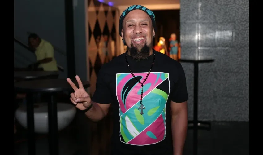 Ha subido varias fotos suyas con su hija y su hijastra.