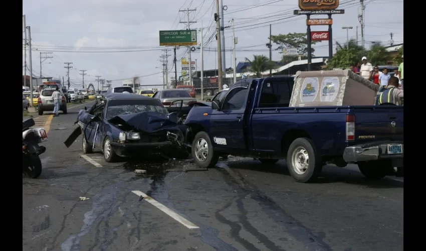 Cuando está al volante, tiene que velar por su vida y la de los demás.  Foto: Ilustrativa