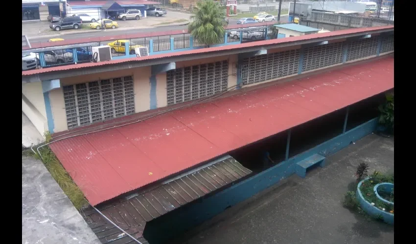 Las infraestructuras de la escuela Ernesto T. Lefevre están en malas condiciones. Foto: Jesús Simmons