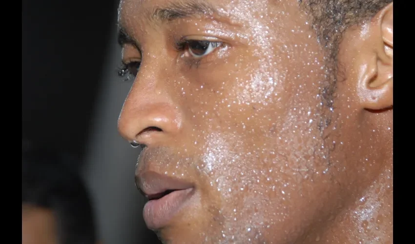 El panameño Celestino "Pelenchín" Caballero tuvo 16 años de carrera profesional (1998-2014) en el mundo del boxeo, en el que conquistó títulos mundiales en las categorías supergallo (122 libras) y pluma (126 libras).  Archivo