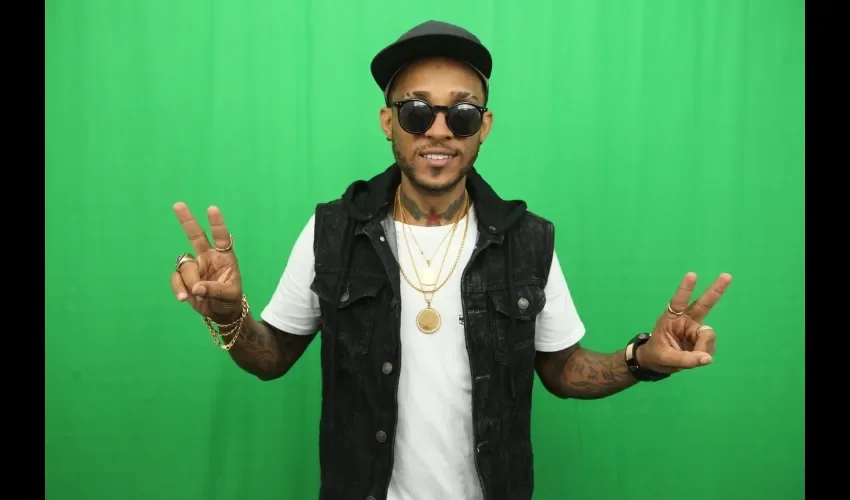 Grabó temas de sobra por el tiempo que no tendrá por estar en Calle 7 VIP. Fotos: Aurelio Herrera Suira