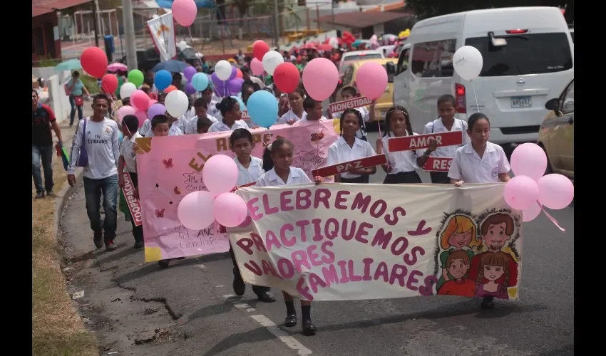 Al culminar, se premiaron  los mejores murales.  FOTO: ROBERTO BARRIOS