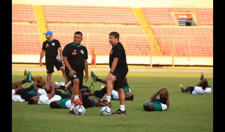 Se estima que el equipo nacional llegue a Estados Unidos a la 1:00 p.m. Anayansi Gamez