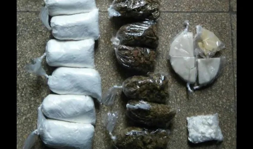 Droga decomisada en  Parque Lefevre y Río Abajo.