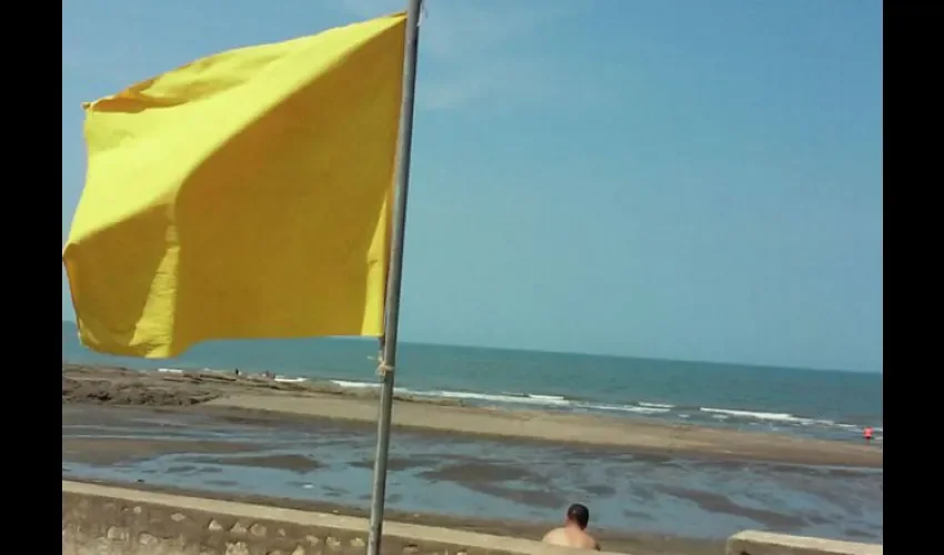 Bandera amarilla en playas panameñas en Semana Santa 